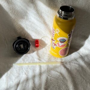 Hydro Flask 32 oz. Jug temp shield insulation